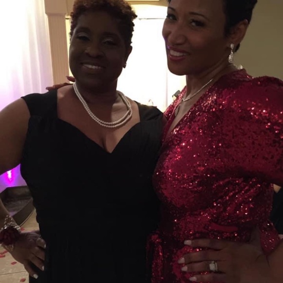 Red Dress - Picture 3 of 4